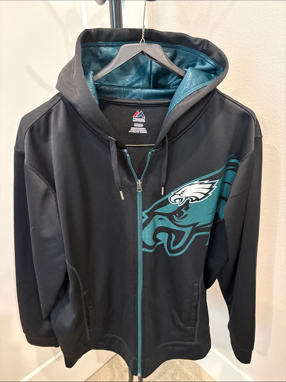 Men's Philadelphia Eagles Black & Teal Zip-Up Hoodie Jacket with pockets XL